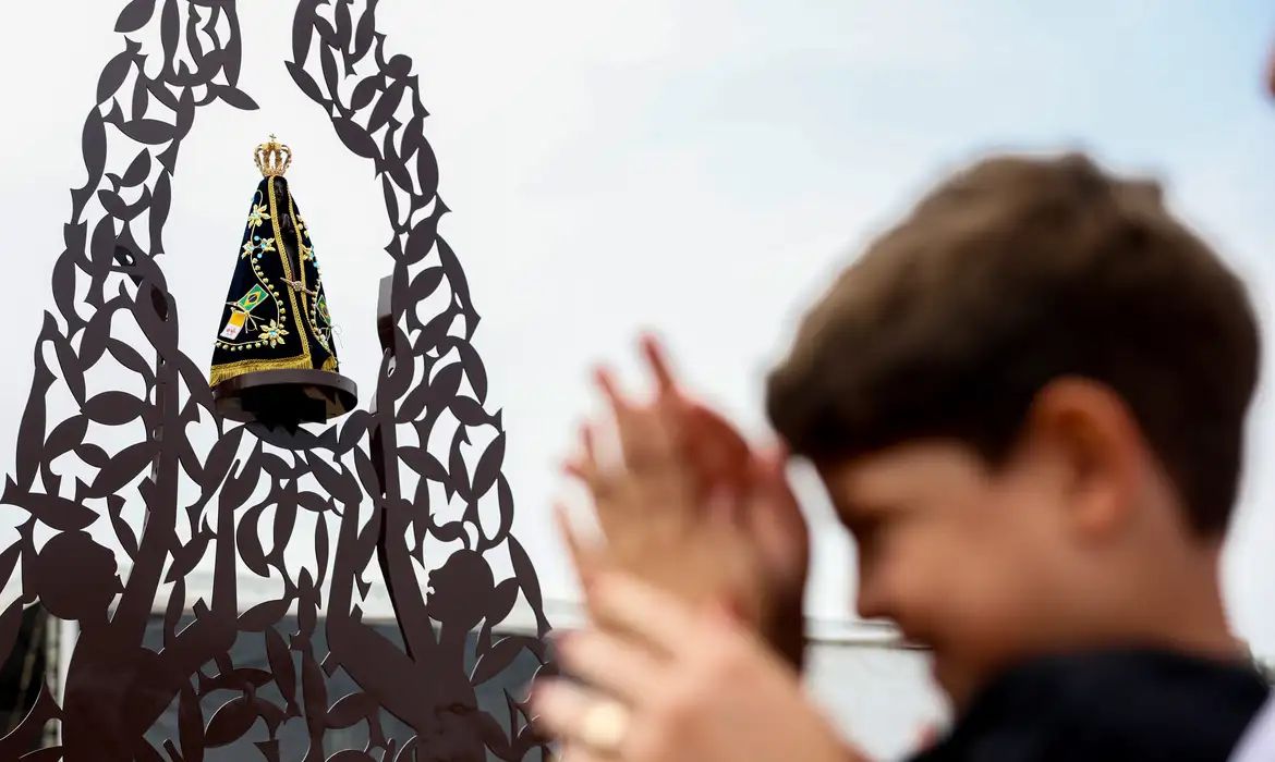 CNBB nega envolvimento em polêmica sobre santa católica