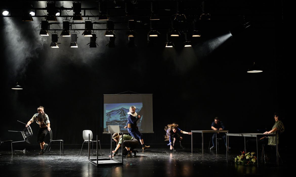 Porto Alegre em Cena: festival de artes cênicas agita capital gaúcha