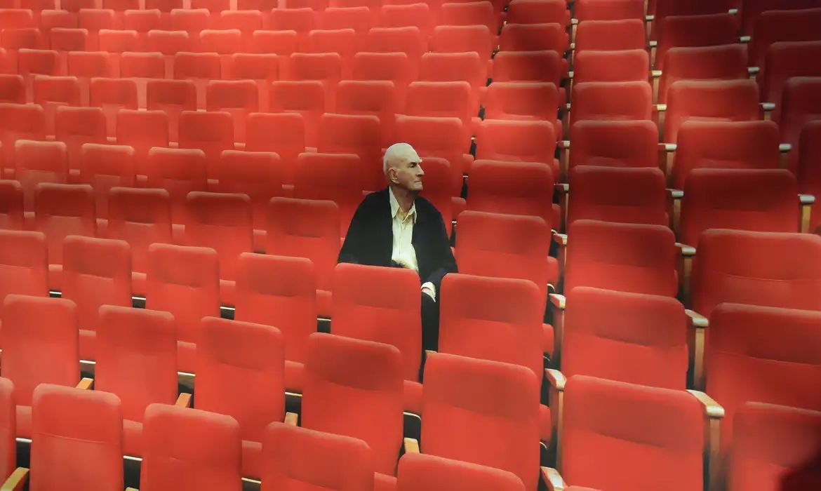 Ariano Suassuna é oficializado como "patrono da cultura" do Recife