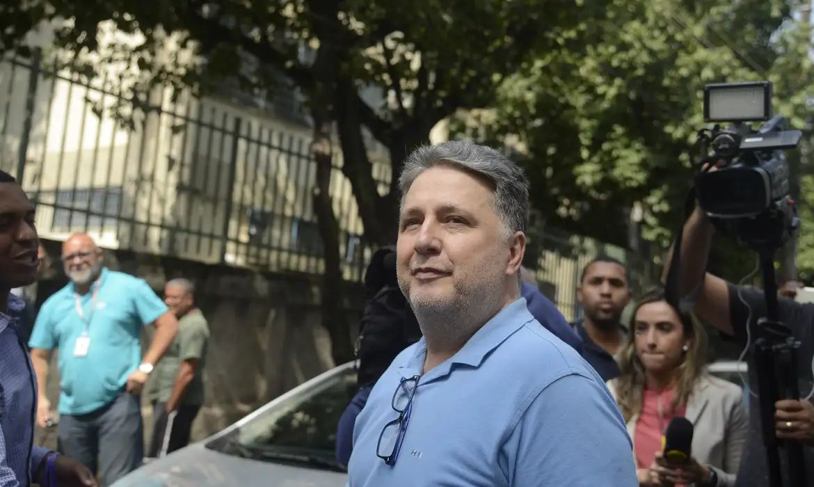 TSE decide que votos para Garotinho serão anulados