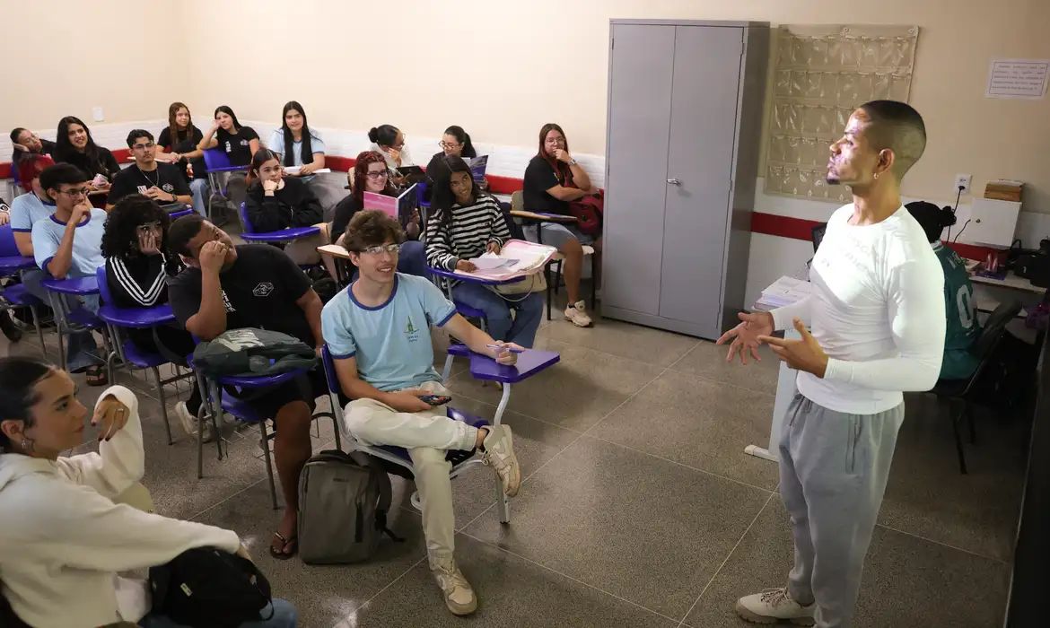 Enem 2026: inscrito automaticamente deve escolher idioma da prova