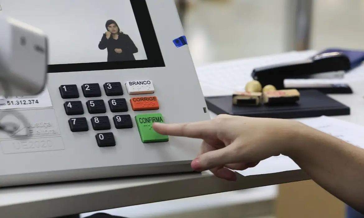 Eleitor que faltou ao primeiro turno pode votar no segundo