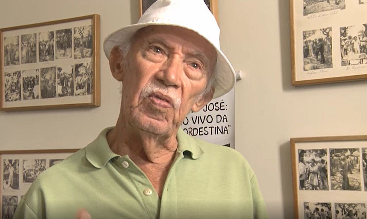 Coleção de cordel de Liêdo Maranhão ganha mostra em Olinda