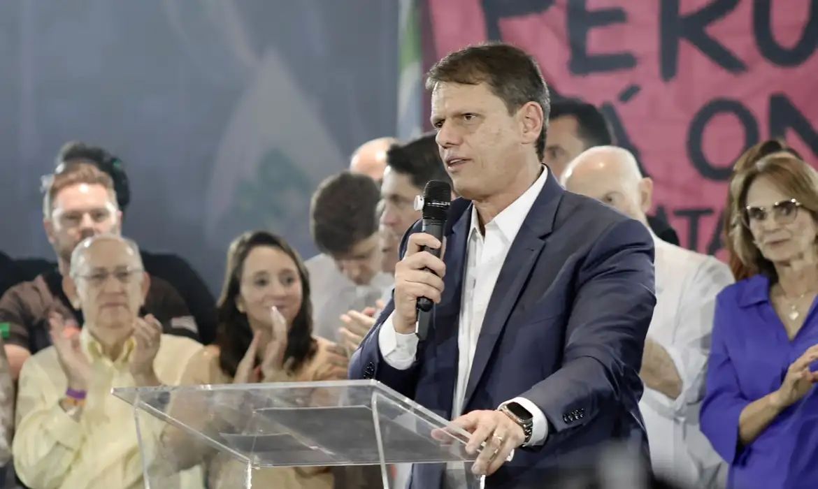 Tarcísio é reeleito governador de São Paulo