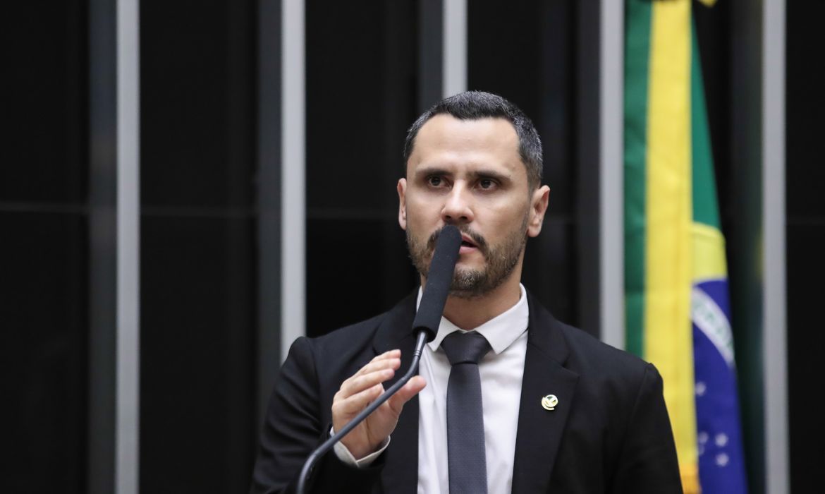 Cleitinho Azevedo é eleito governador de Minas Gerais no primeiro turn