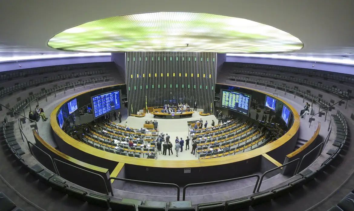 PL, PSD, PT e Republicanos têm 15 governadores eleitos