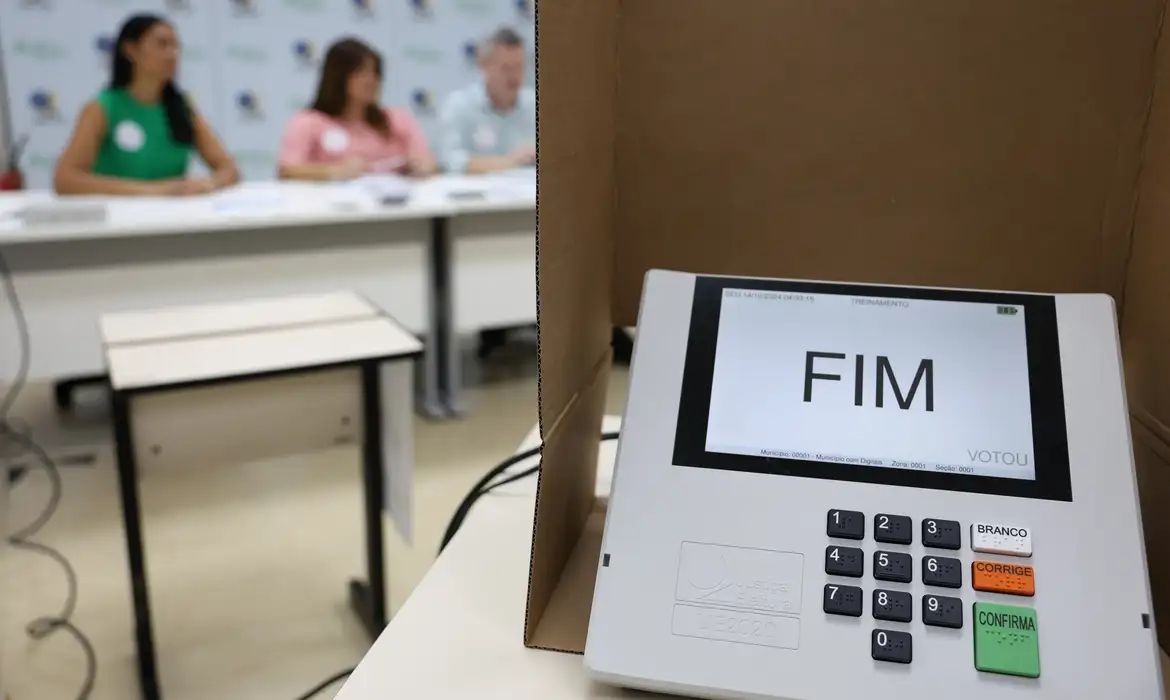 Saiba os direitos de idosos e pessoas com deficiência para votar
