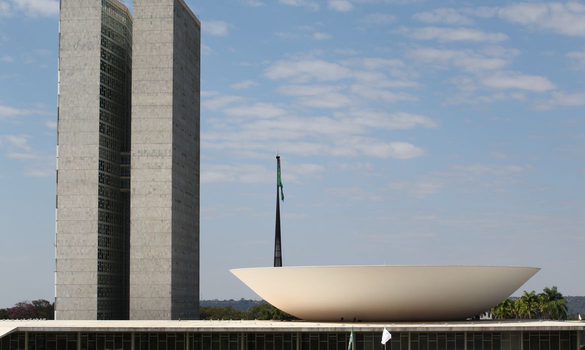 Câmara aprova aumento no limite de receita bruta do MEI