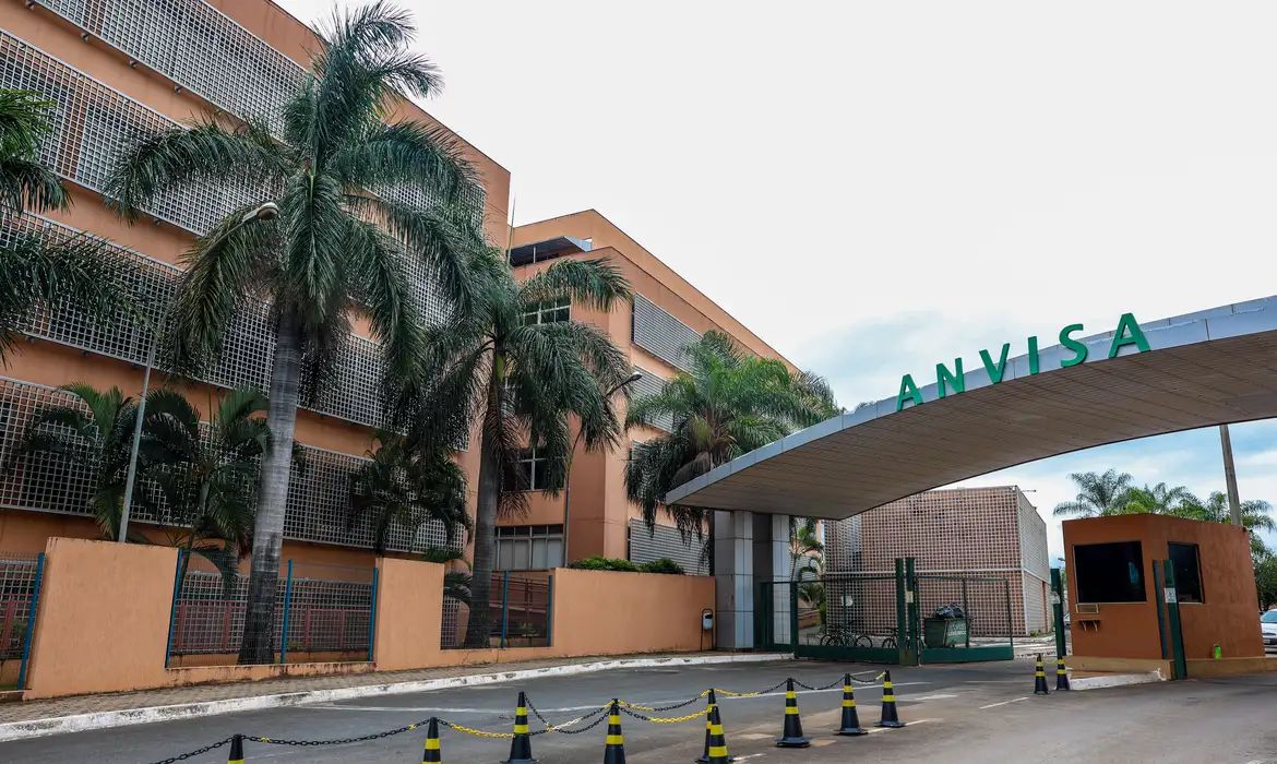 Anvisa aprova medicamento para tratar esquistossomose em crianças