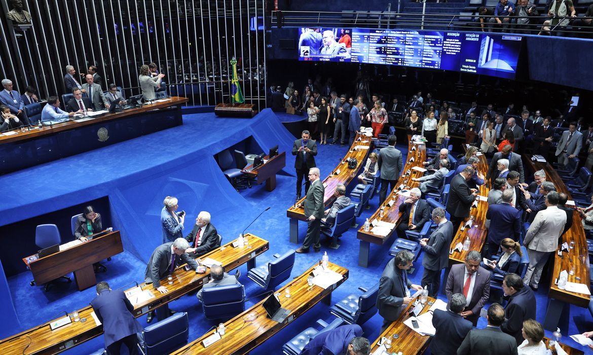 PL elege 19 senadores e soma 28; MDB conquista sete vagas e PT, seis